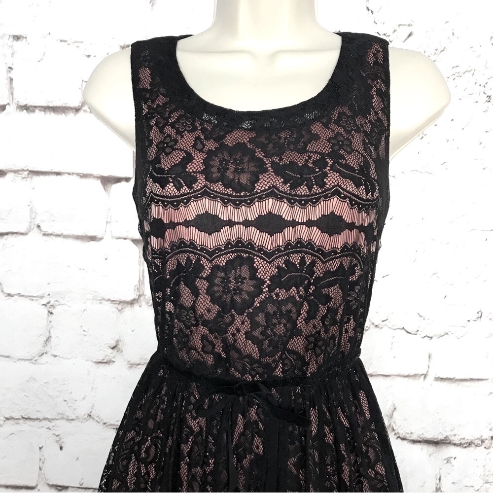 BeBop black lace overlay over salmon pink tulle dress Sleeveless Size Small - Picture 4 of 15